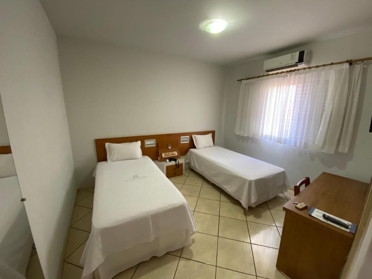 Onix Hotel Assis Luaran gambar